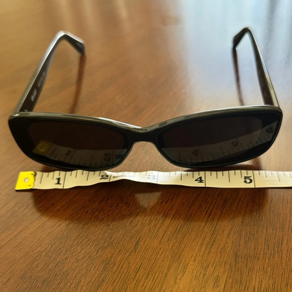 QUAY Australia Black Rectangular Sunglasses Brown Lenses Minimalist - Picture 8 of 10